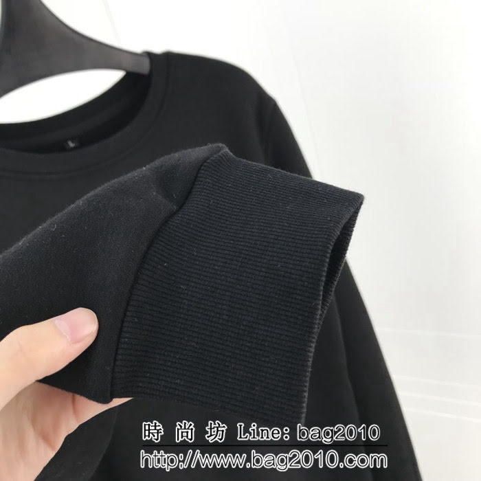 ChamPion冠軍 18ss秋冬新款套頭衛衣 前面簡約小logo 背後貼布圖案 定制純棉加絨面料 高版本男女同款 ydi2064